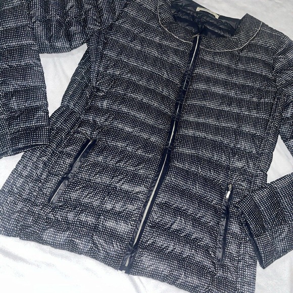 Devernois, French Black and Gray Women's Puffer Jacket - Picture 2 of 10